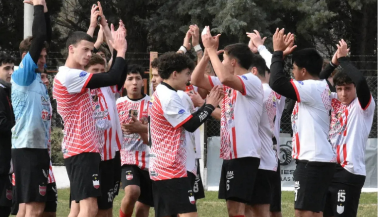 deportivo-rivera-recibe-a-penarol-de-pigue-en-busca-de-la-final-de-reserva