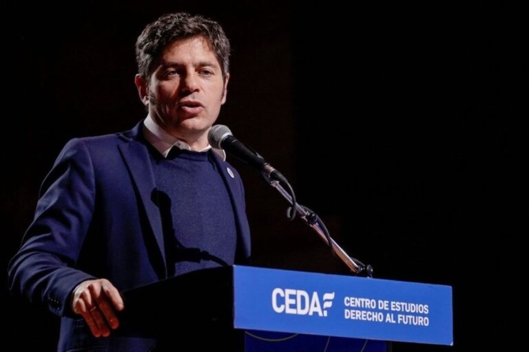 kicillof-cruzo-a-milei-por-las-cooperativas-durante-un-acto-en-pigue