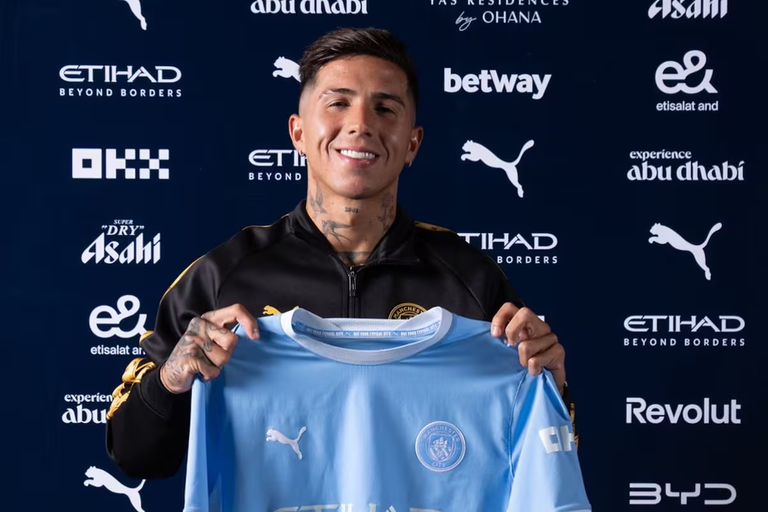Enzo Fernández es nuevo jugador del Manchester City en un pase histórico