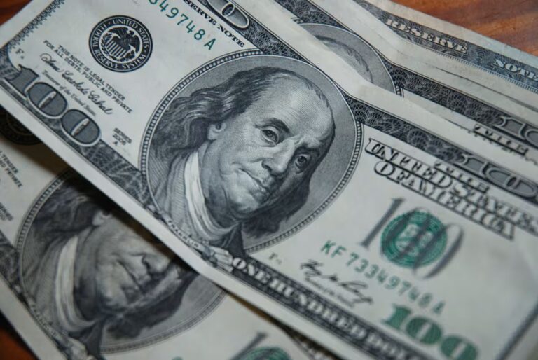 dolar-blue-hoy:-a-cuanto-cotiza-este-jueves-15-de-octubre