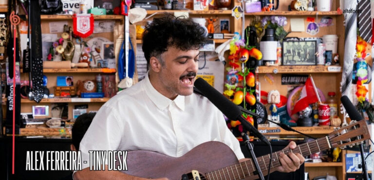Alex Ferreira debuta en el Tiny Desk Concert de NPR
