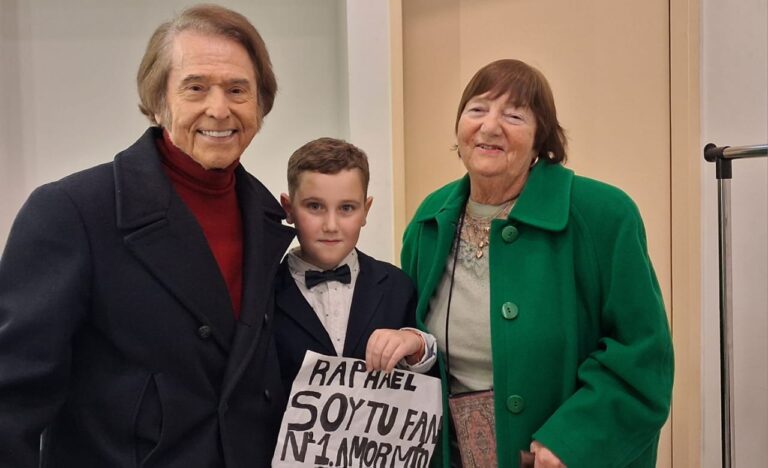 Quién es «Raphauel», el nene de Olivos que llegó hasta el camarín de Raphael