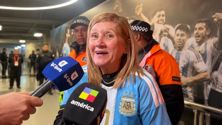 La mamá de Messi tuvo una reacción inesperada al cruzarse con un cronista en el Monumental