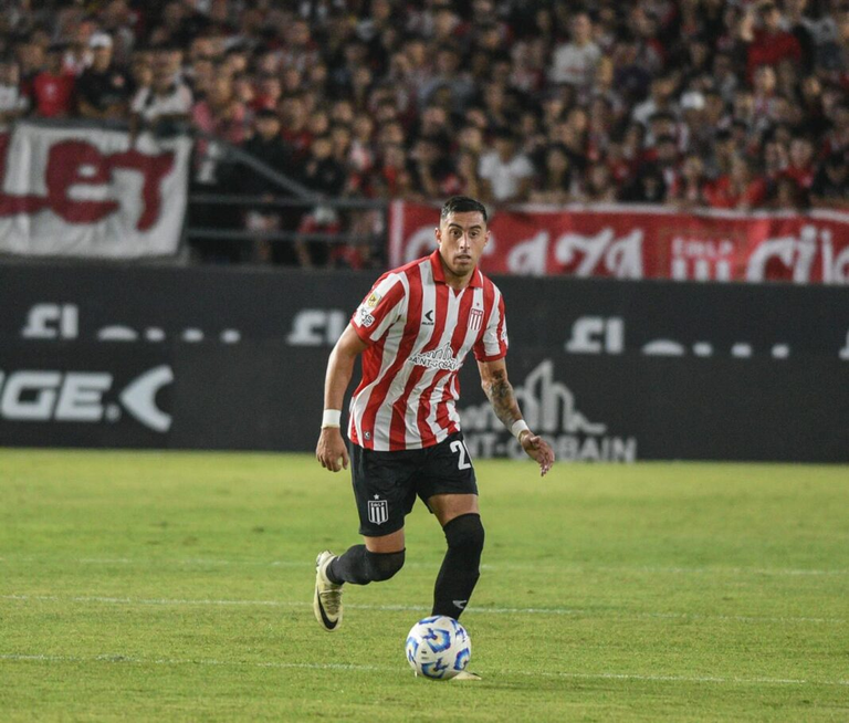 Central Córdoba y Estudiantes empataron 2-2 en un partidazo, con un error de Ramiro Funes Mori en el medio